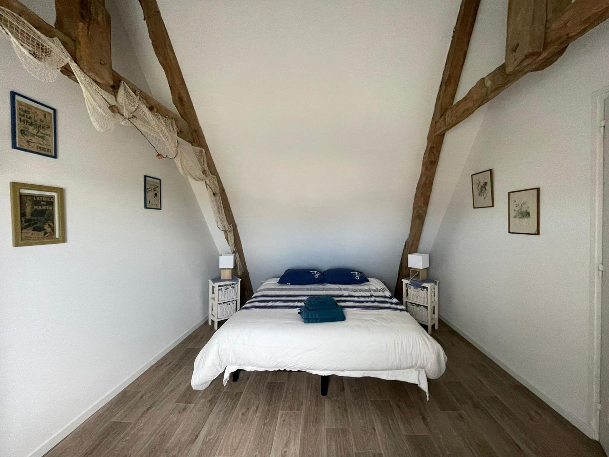 Nid De Pie Grand Duplex Lumineux Cadre Verdoyant Calme A 5 Mn De La Mer Pres Port En Bessin, Bayeux, Omaha Beach, Commes Zewnętrze zdjęcie